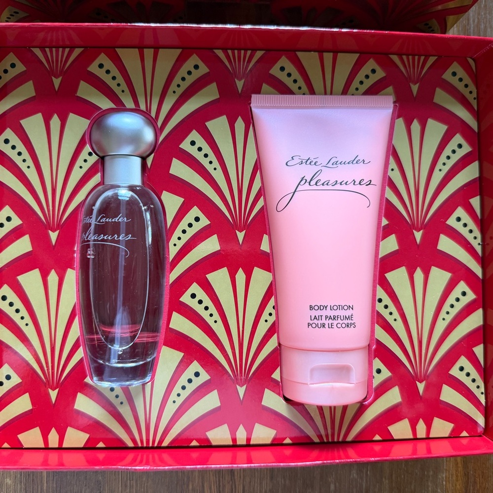 Estee Lauder Pleasures Body Lotion & Perfume Set